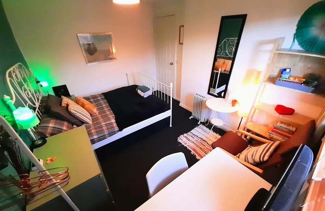 2Bed Guest Wing - Charming Glasgow Villa - Off M8 M80-1